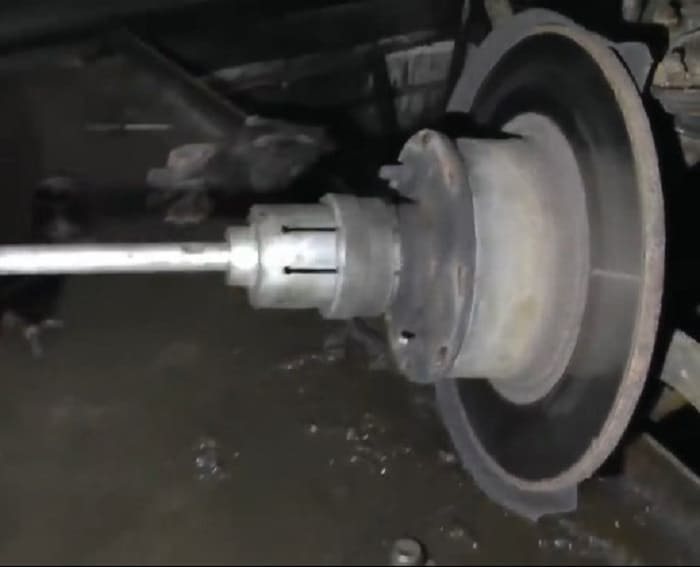 гайка передней ступицы ВАЗ классика