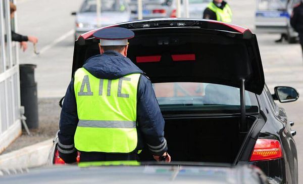 досмотр машины