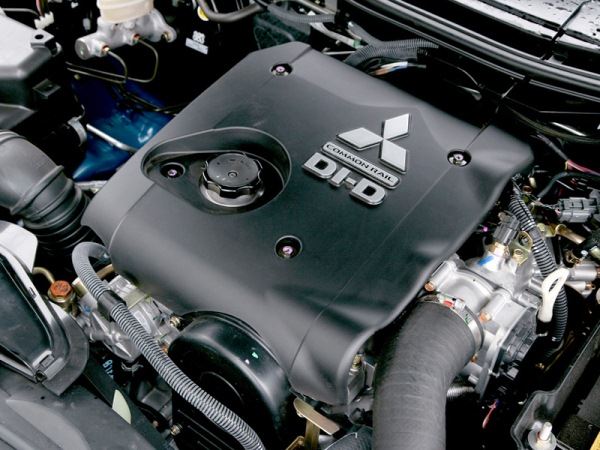 Двигатель Mitsubishi L200