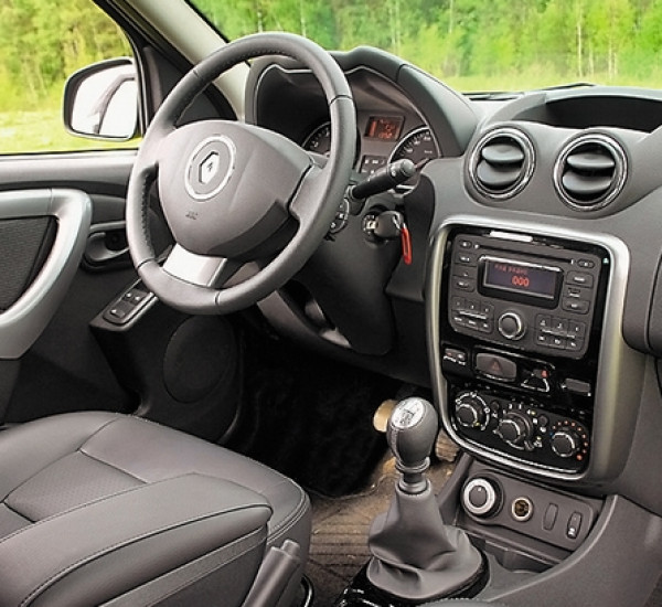 В салоне Reno Daster