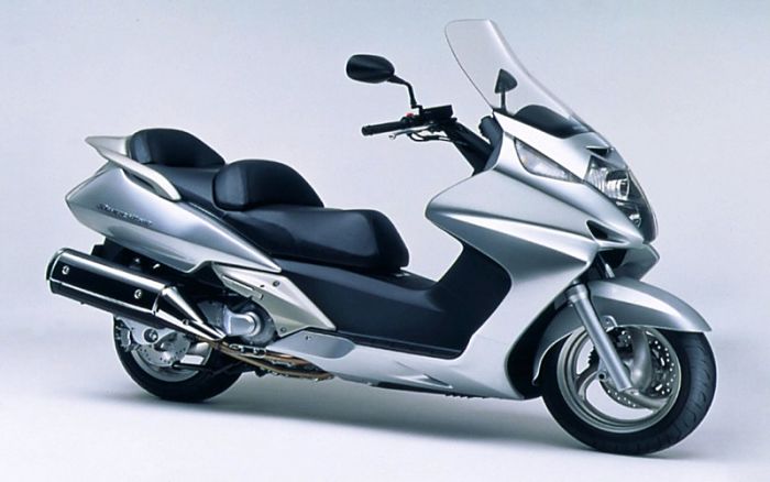 Максискутер Honda Silver Wing 600