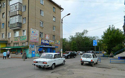 сквозной проезд в жилой зоне