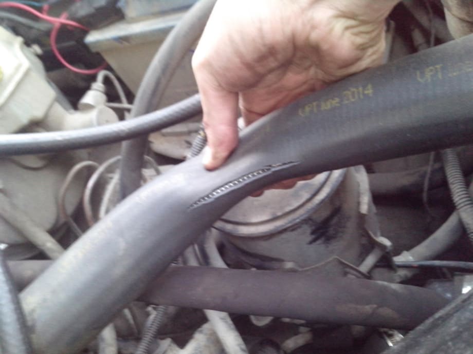 трещина в патрубке