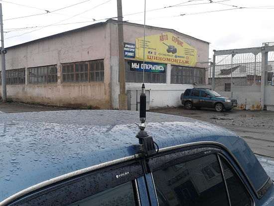 Установка автомобильной антенны в автомобиле