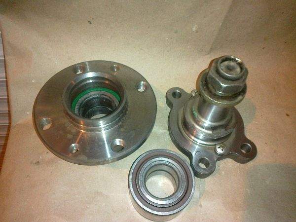 Задняя ступица с подшипником ВАЗ-2110