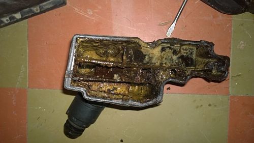 zagryaznennyiy-sapun-skoda-octavia_opt_opt Загрязненный сапун Skoda Octavia