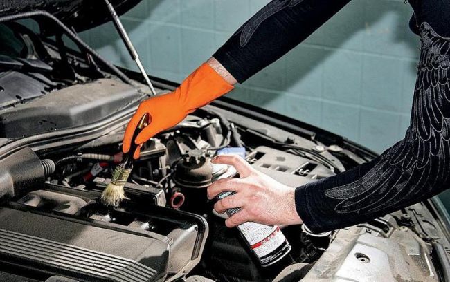 Нужно ли чистить двигатель?